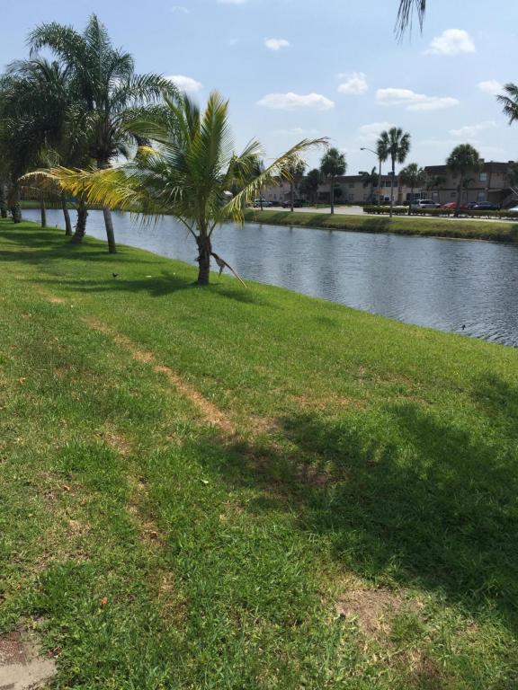 162 Brittany D, Delray Beach, FL 33446