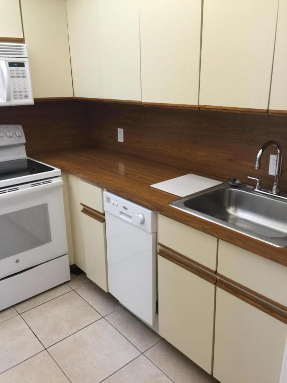 162 Brittany D, Delray Beach, FL 33446