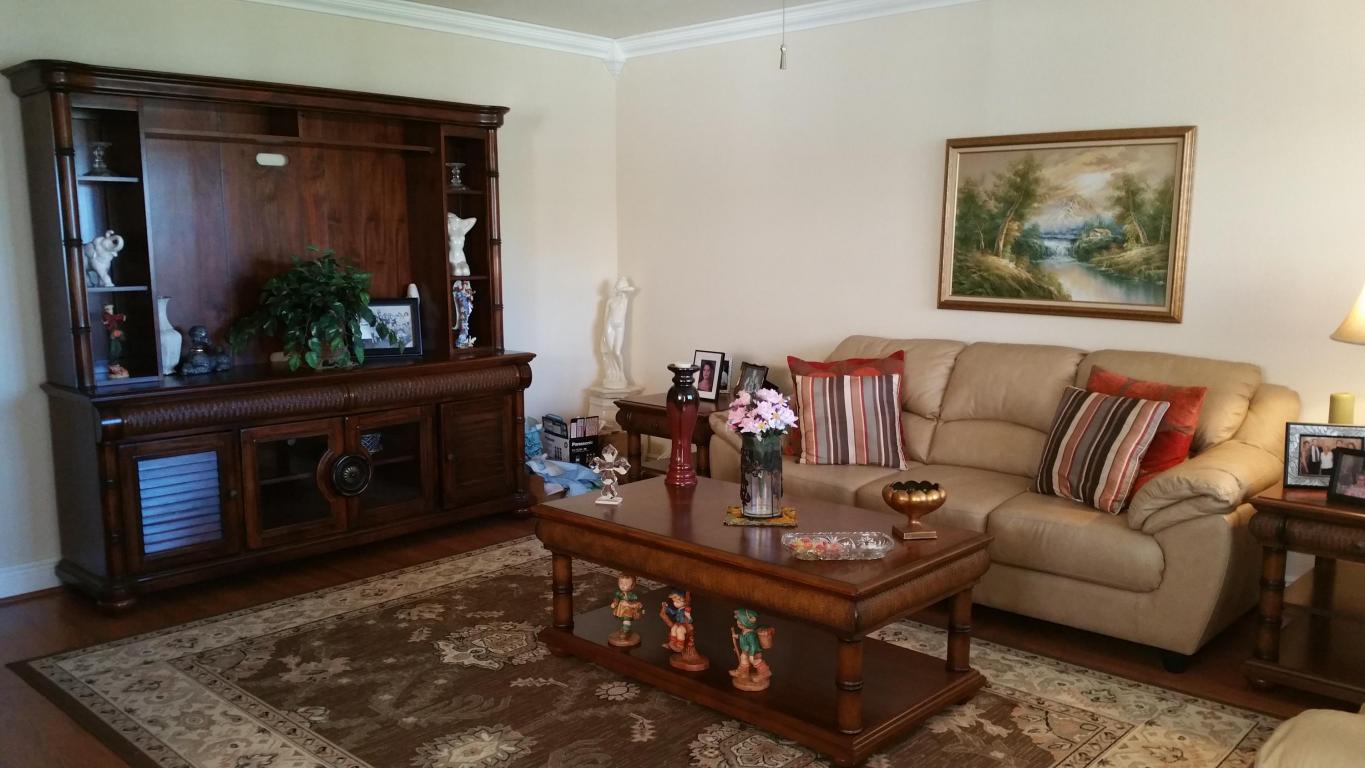 317 Saxony G, Delray Beach, FL 33446