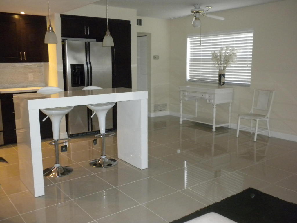 242 Brittany F, Delray Beach, FL 33446