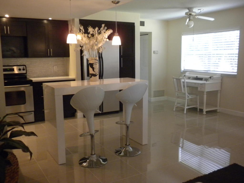 242 Brittany F, Delray Beach, FL 33446