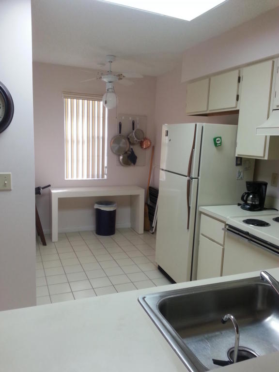 14881 Wedgefield Drive, Delray Beach, FL 33446