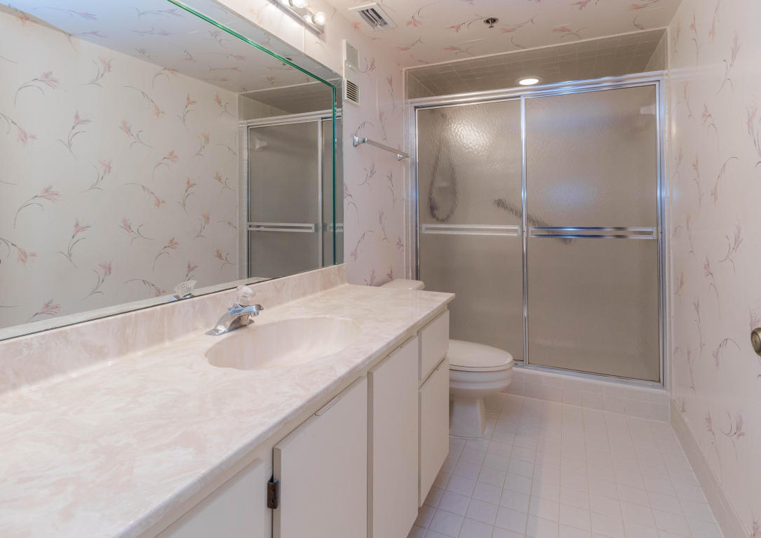 7260 Kinghurst Drive Unit 703, Delray Beach, FL 33446