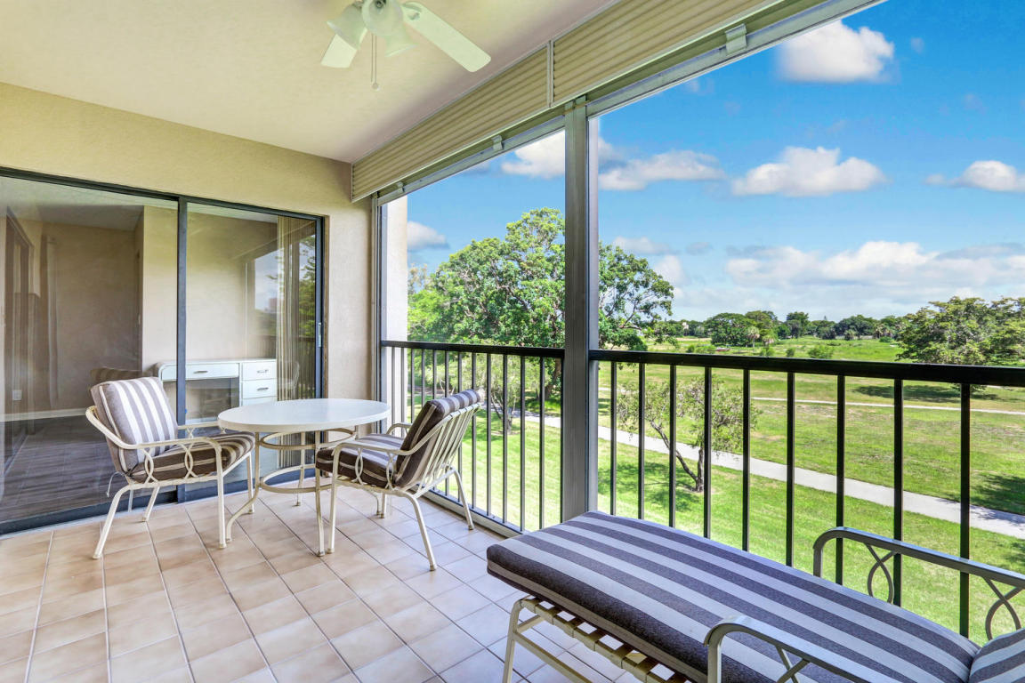 7240 Huntington Lane, Delray Beach, FL 33446