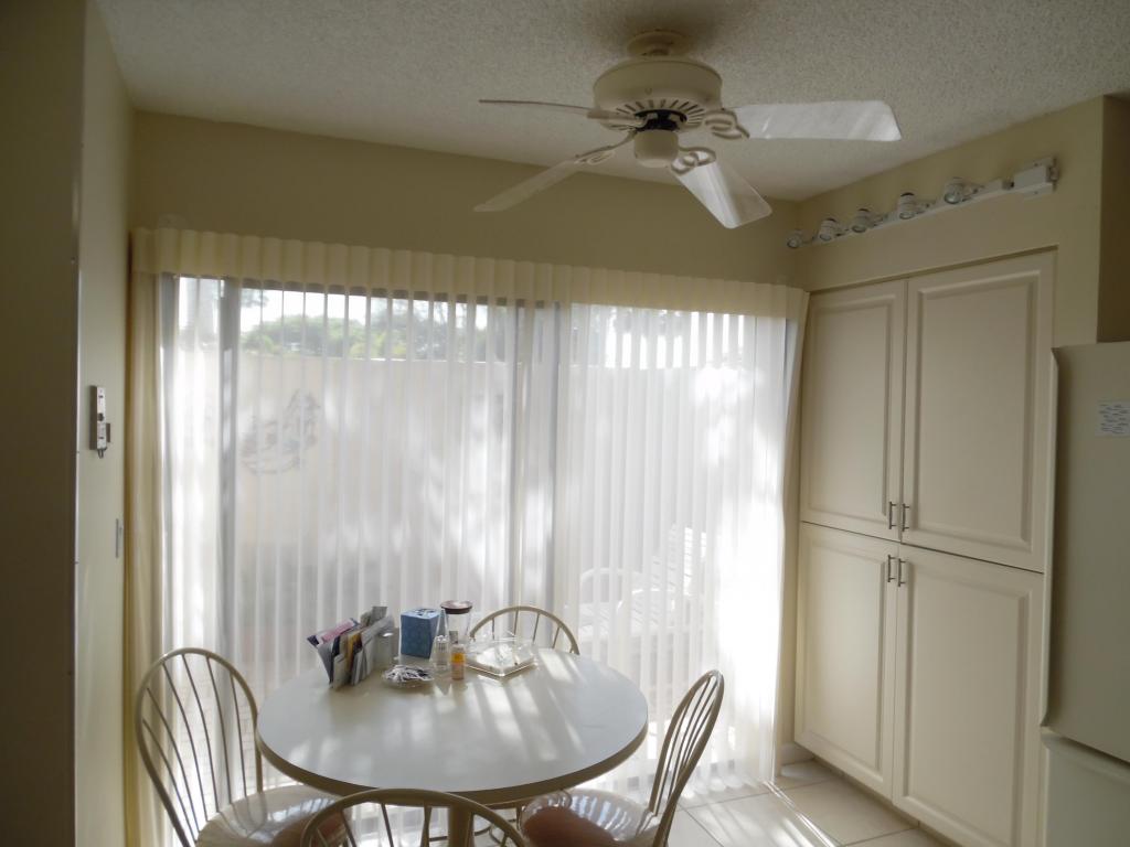 7677 Glendevon Lane, Delray Beach, FL 33446