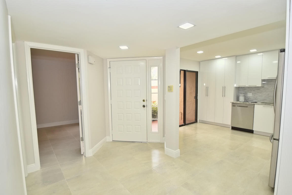 7509 Glendevon Lane, Delray Beach, FL 33446