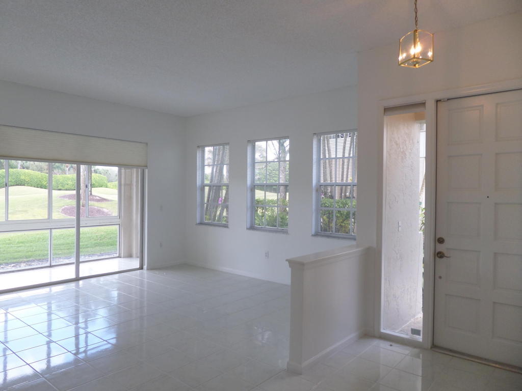 10303 N Andover Coach Lane, Wellington, FL 33449