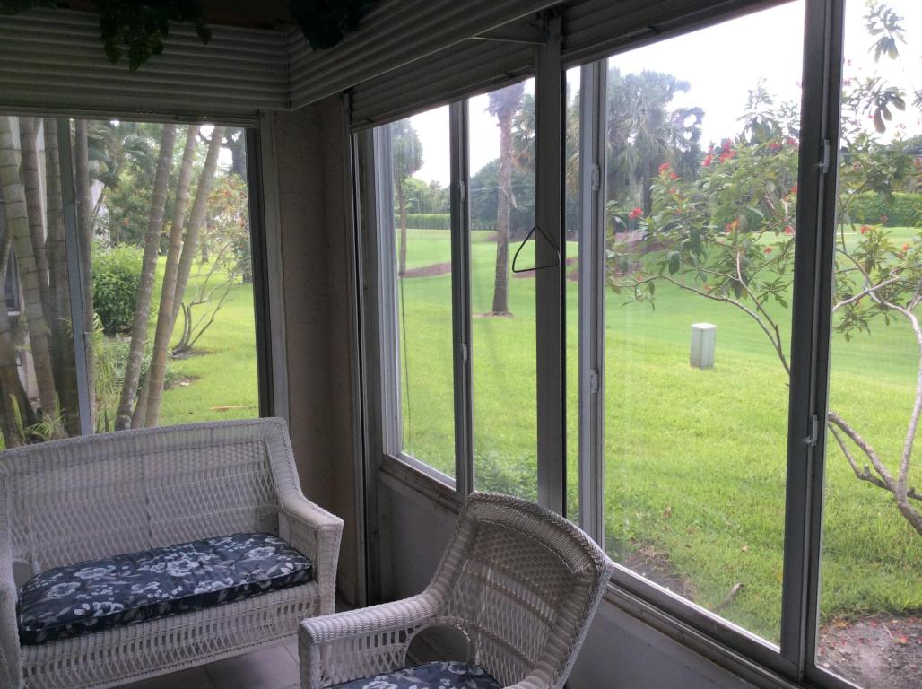 10279 N Andover Coach Lane, Lake Worth, FL 33449