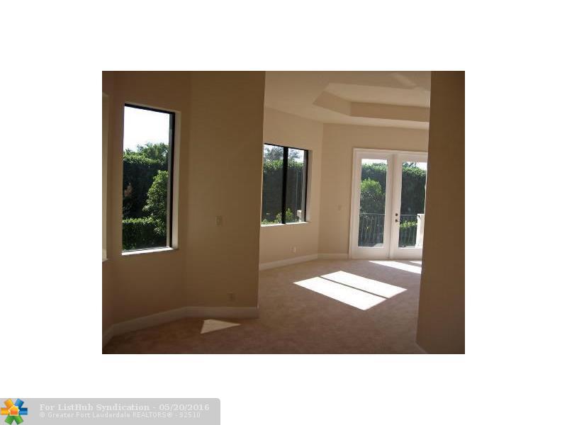 10404 Trianon Pl, Wellington, FL 33449