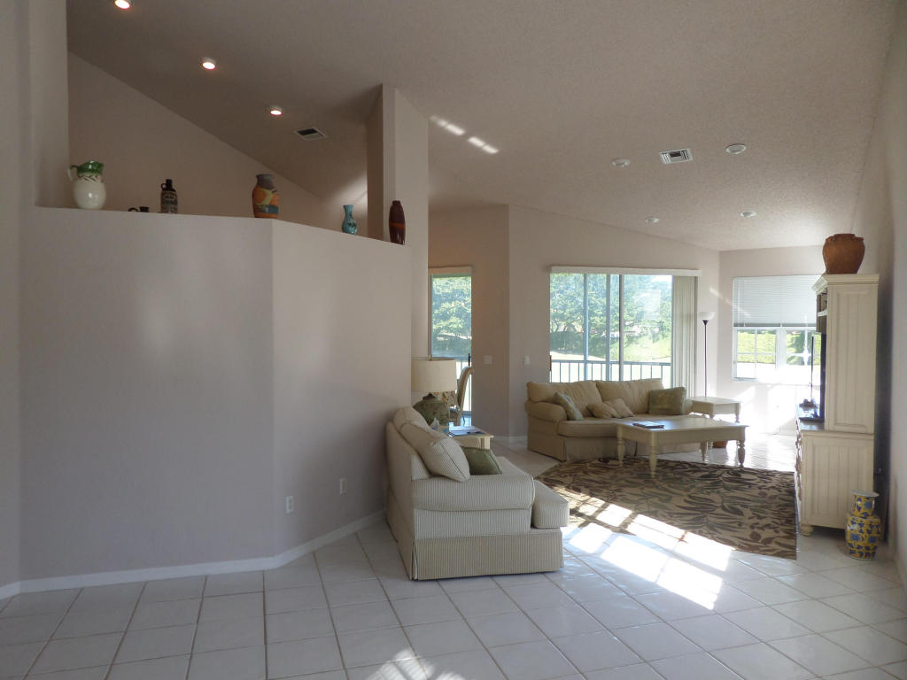 10220 Andover Coach Circle, Wellington, FL 33449