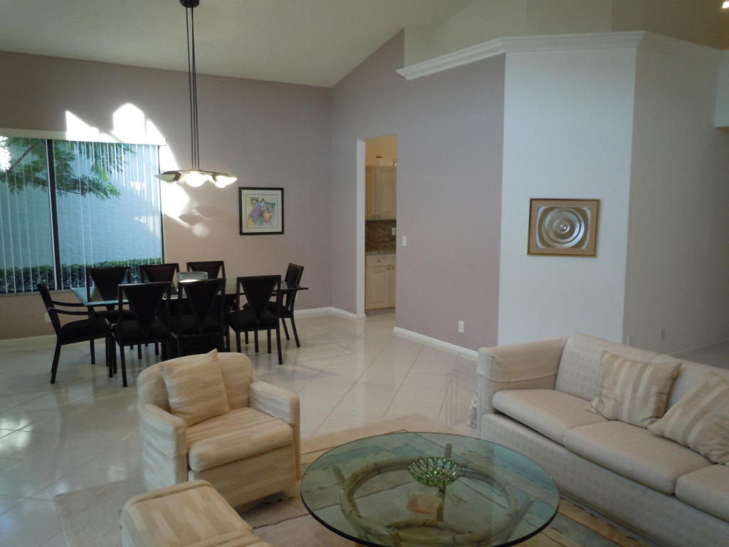 10174 Dover Carriage Lane, Wellington, FL 33449