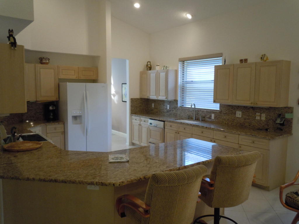 10174 Dover Carriage Lane, Wellington, FL 33449