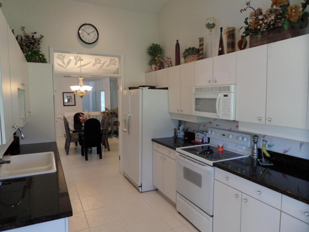 10279 N Andover Coach Lane, Wellington, FL 33449
