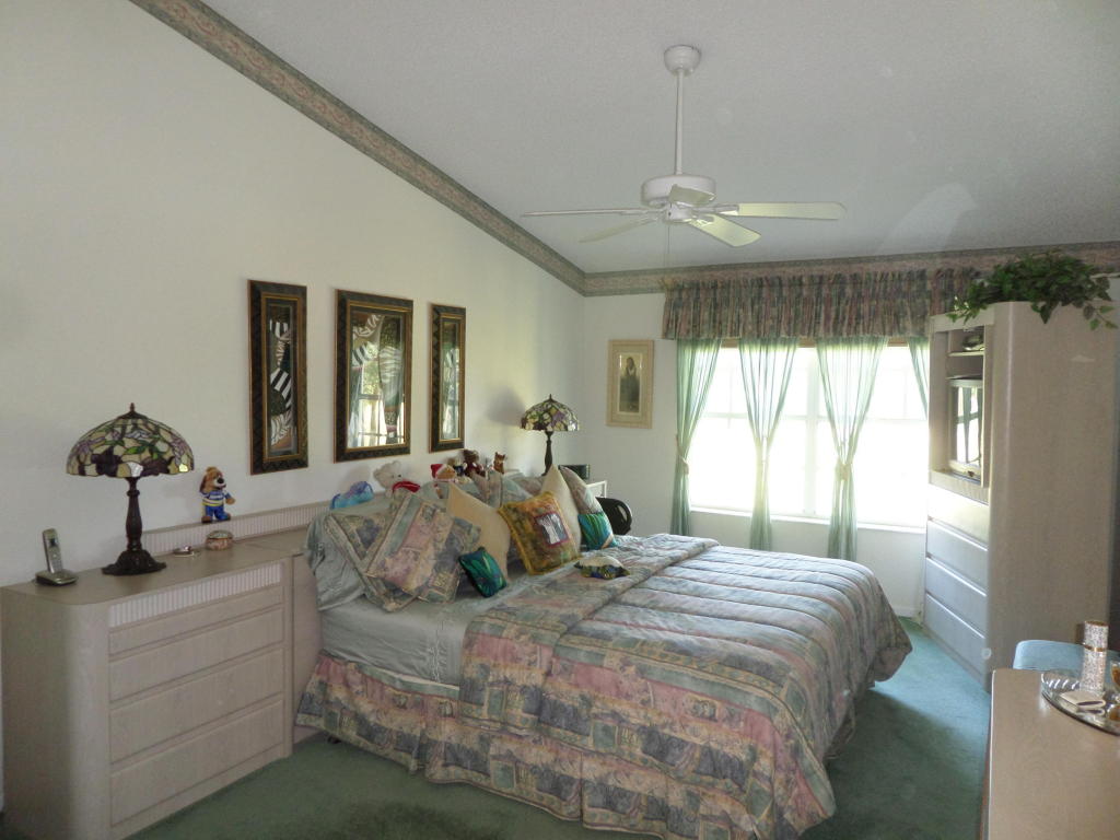 10279 N Andover Coach Lane, Wellington, FL 33449