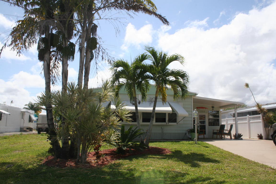 7756 SE Wren Avenue, Hobe Sound, FL 33455