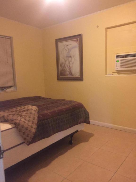 8142 SE Surf Street, Hobe Sound, FL 33455