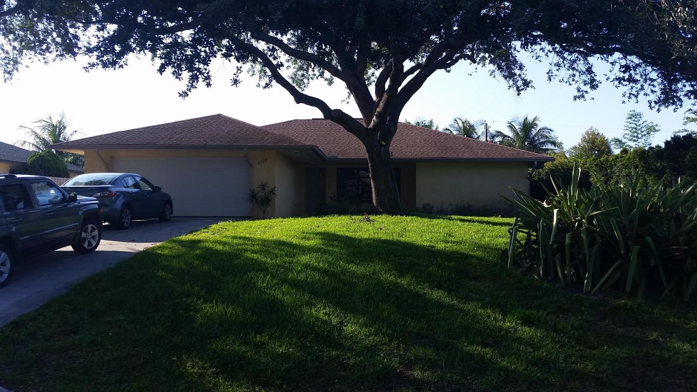 8795 SE Bahama Circle, Hobe Sound, FL 33455