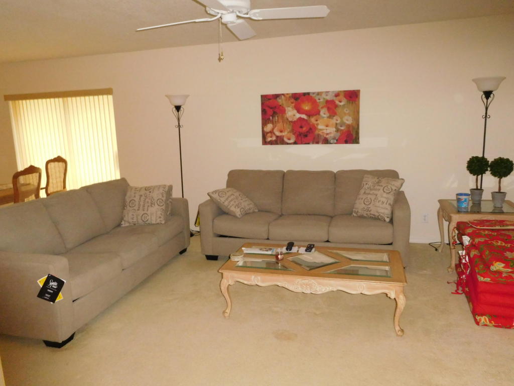 6255 SE Charleston Place, Hobe Sound, FL 33455