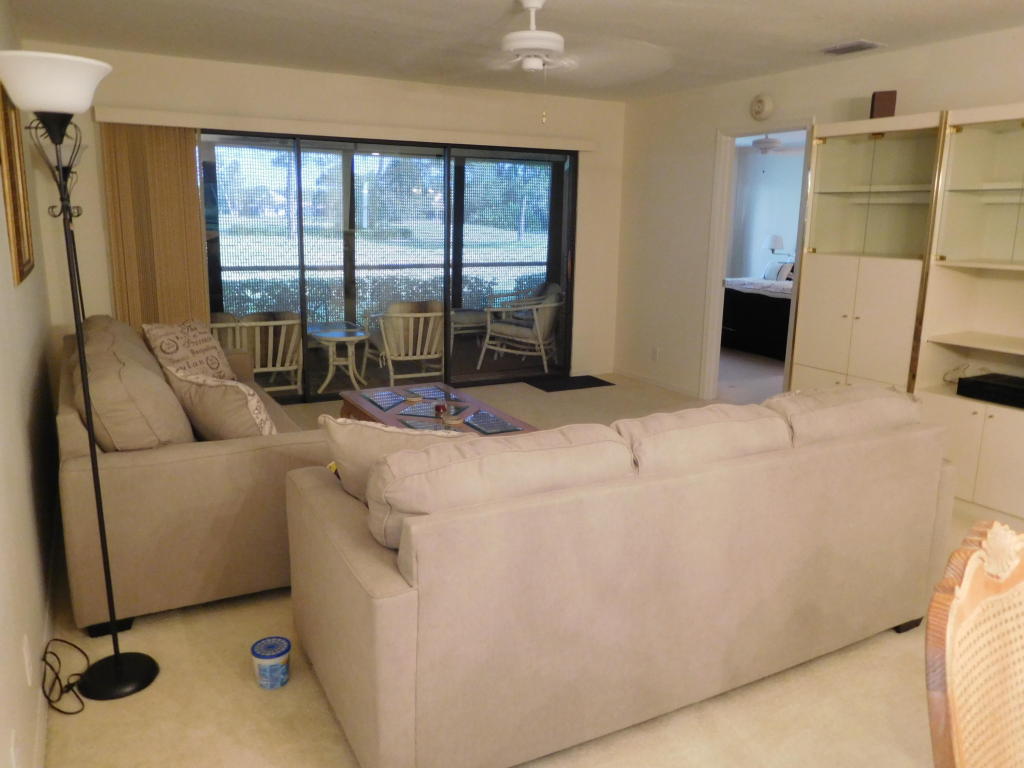 6255 SE Charleston Place, Hobe Sound, FL 33455