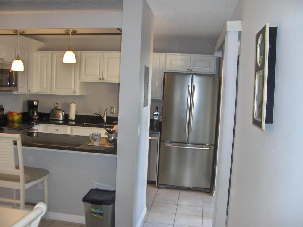 825 Center Street, Jupiter, FL 33458