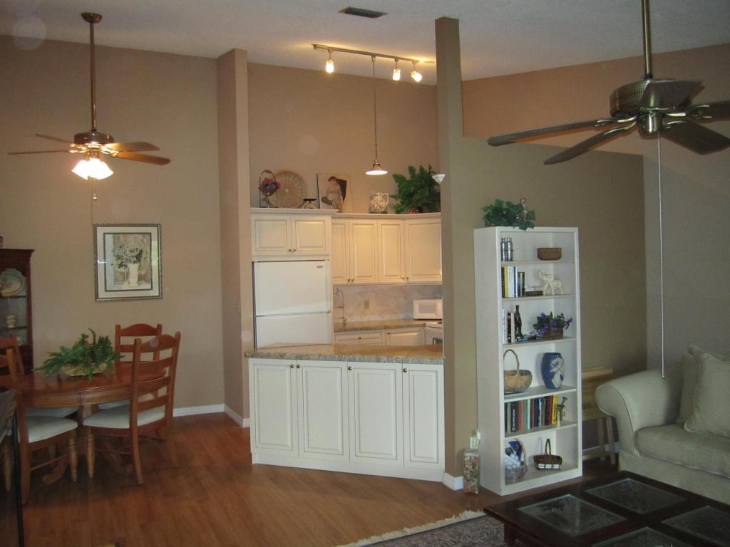 6523 Chasewood Drive, Jupiter, FL 33458