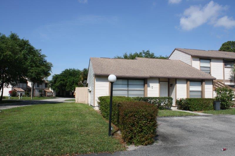 100 Sherwood Circle, Jupiter, FL 33458