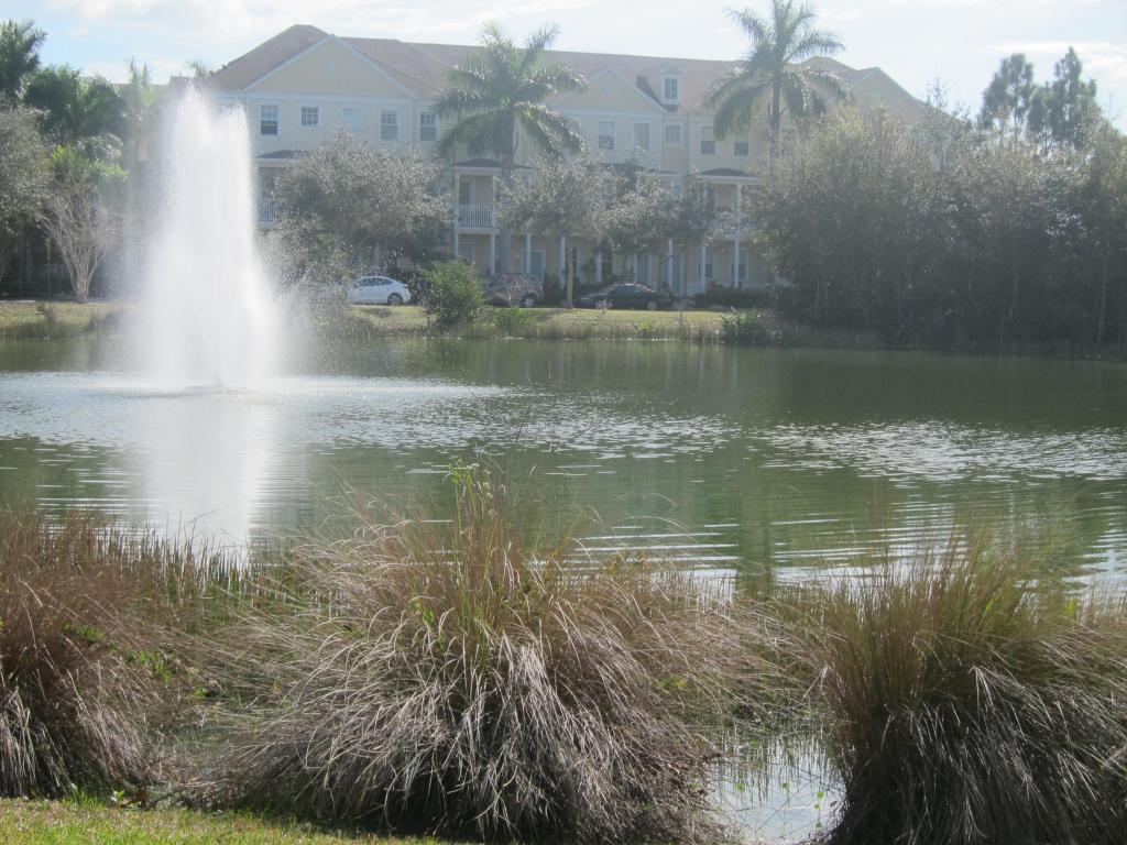 334 W Thatch Palm Circle, Jupiter, FL 33458