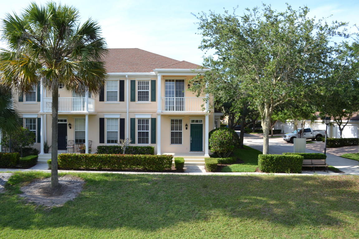 122 Ashley Court, Jupiter, FL 33458