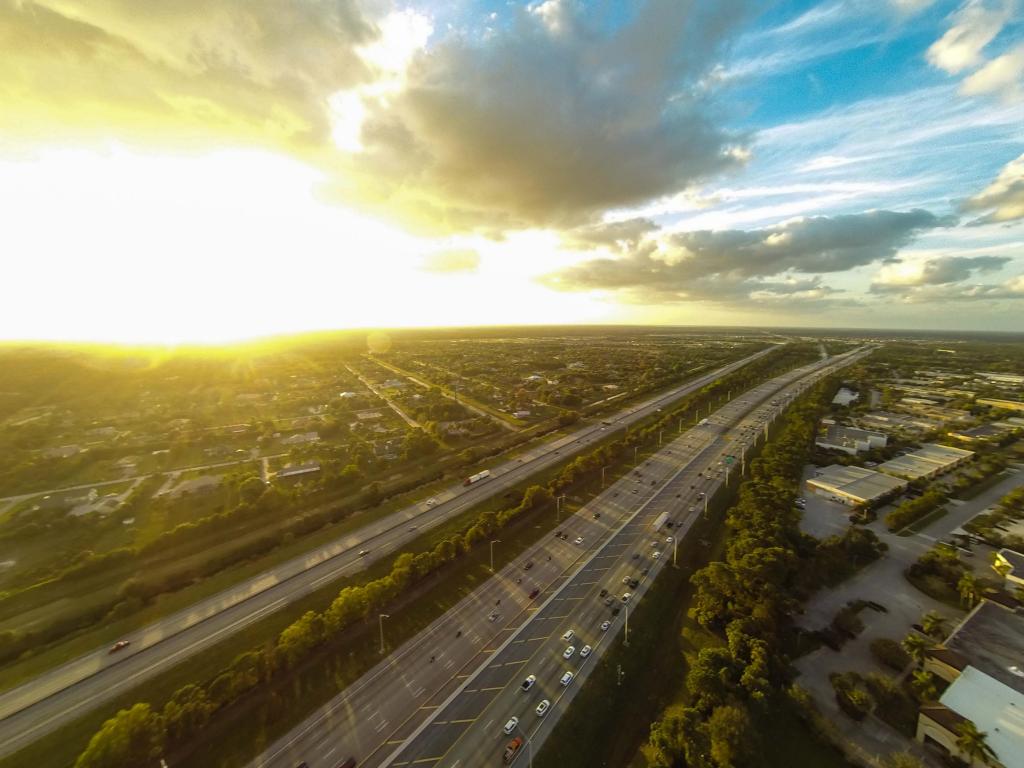 275 Moccasin Trail W, Jupiter, FL 33458