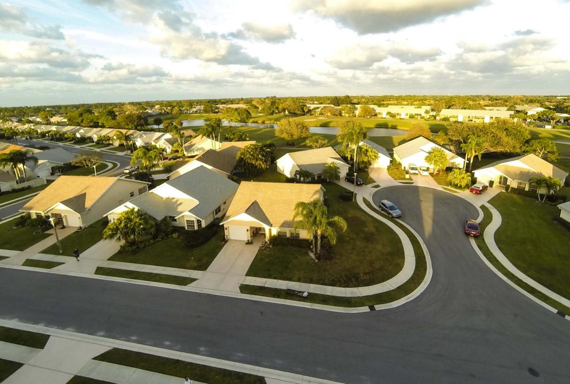 275 Moccasin Trail W, Jupiter, FL 33458
