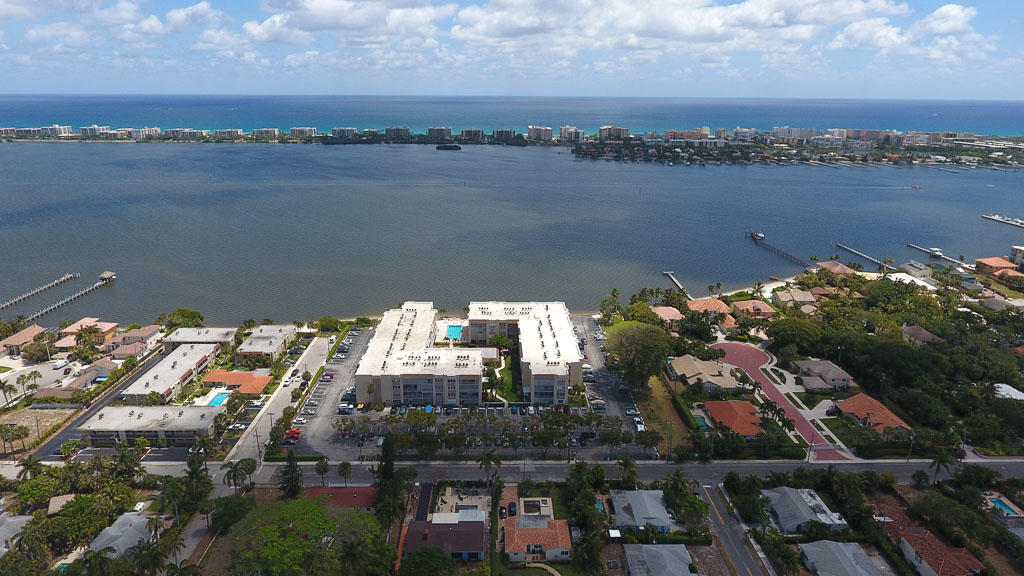 1502 S Lakeside Drive, Lake Worth, FL 33460
