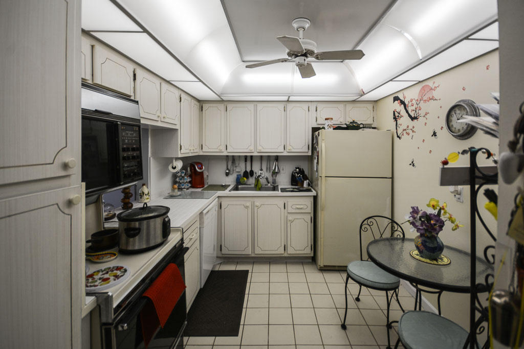 1502 S Lakeside Drive, Lake Worth, FL 33460