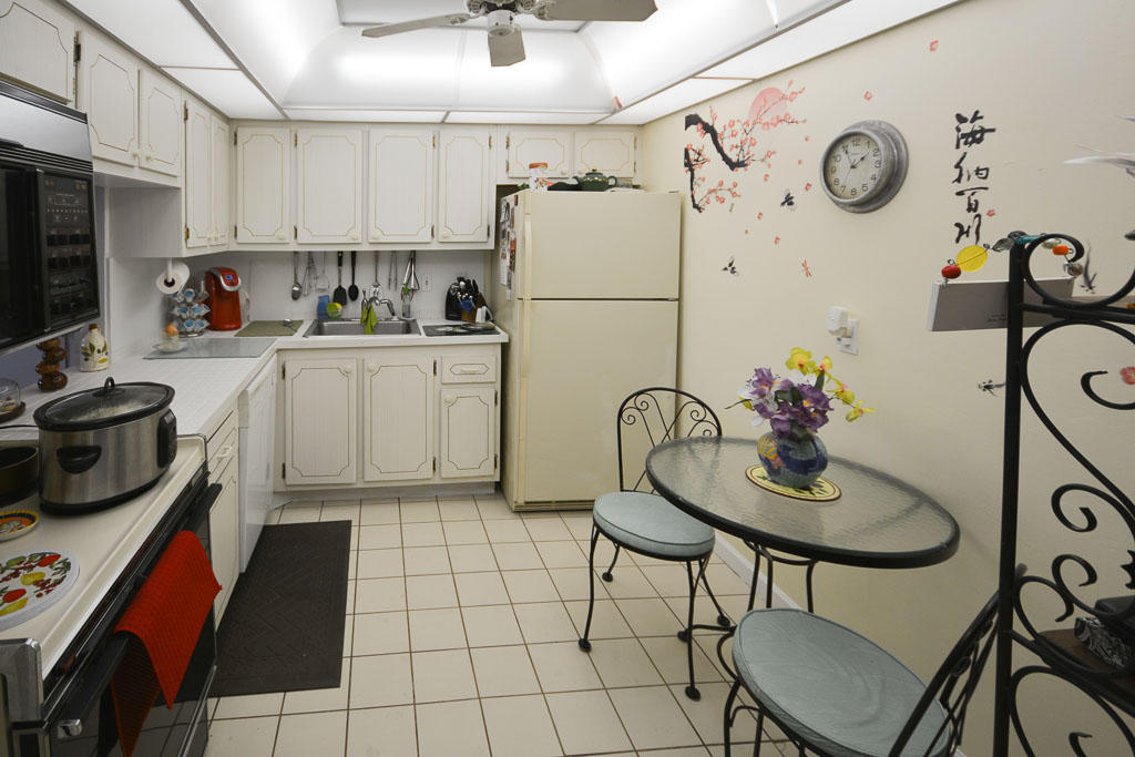 1502 S Lakeside Drive, Lake Worth, FL 33460