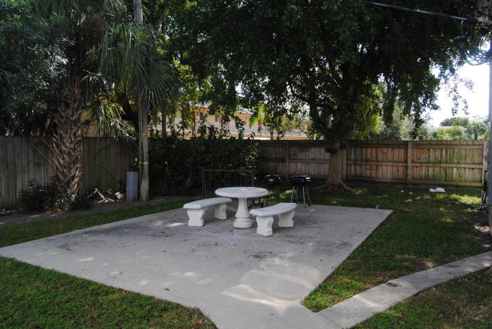 1733 3rd Avenue Unit 4, Lake Worth, FL 33460