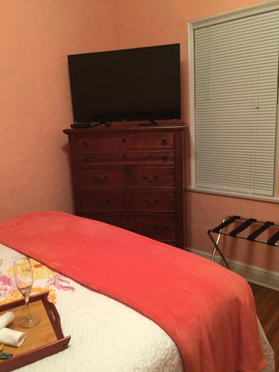 705 N Palmway, Lake Worth, FL 33460