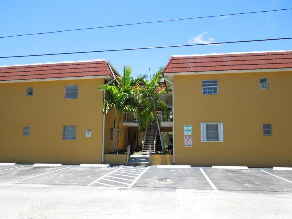 211 Lake Avenue, Lake Worth, FL 33460