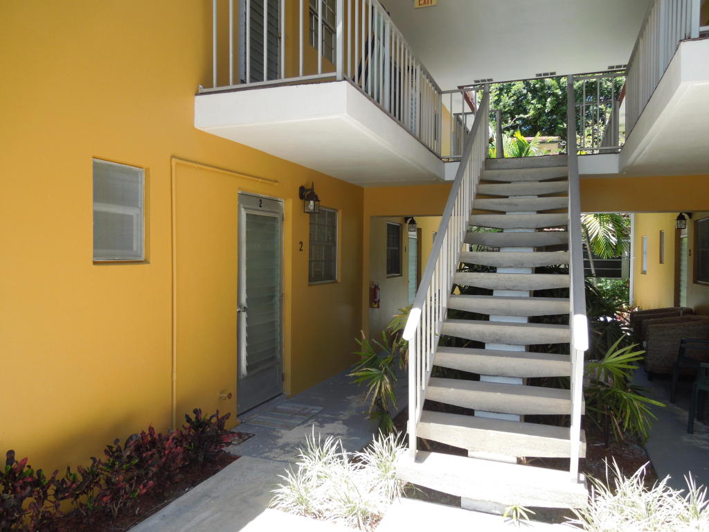 211 Lake Avenue, Lake Worth, FL 33460