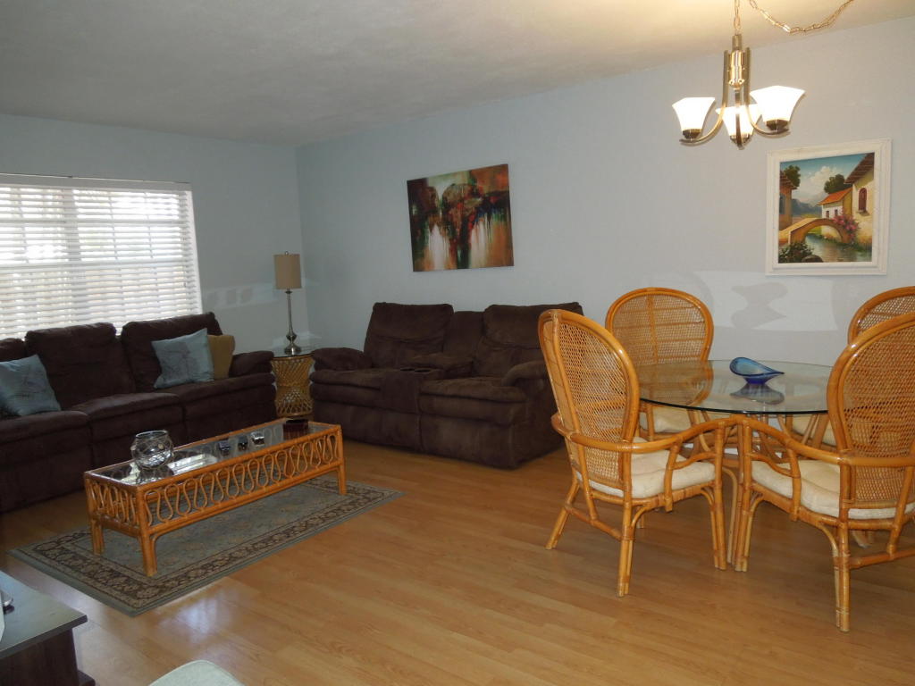 211 Lake Avenue, Lake Worth, FL 33460