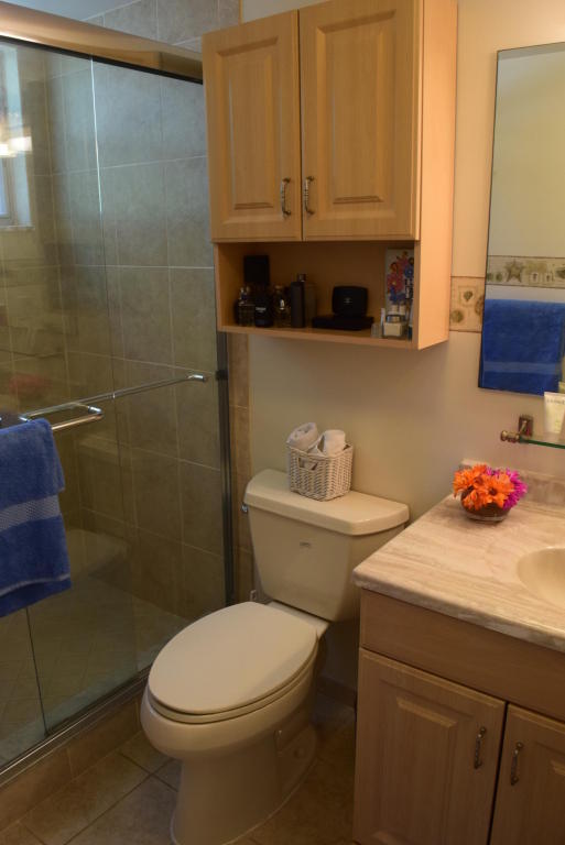421 S Lakeside Drive, Lake Worth, FL 33460