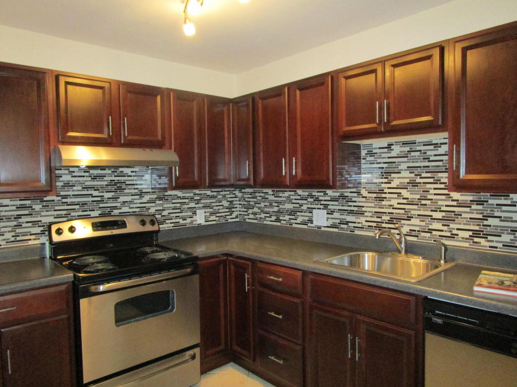 1516 S Lakeside Drive, Lake Worth, FL 33460