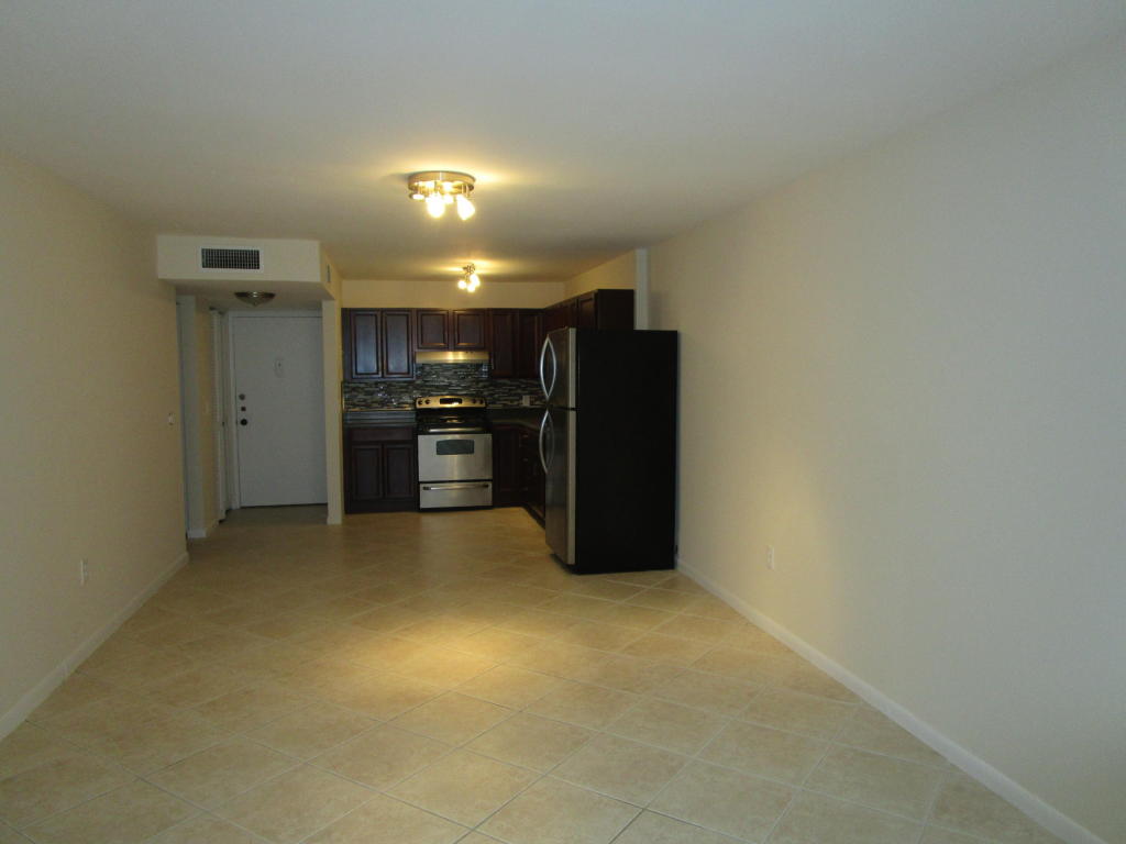 1516 S Lakeside Drive, Lake Worth, FL 33460
