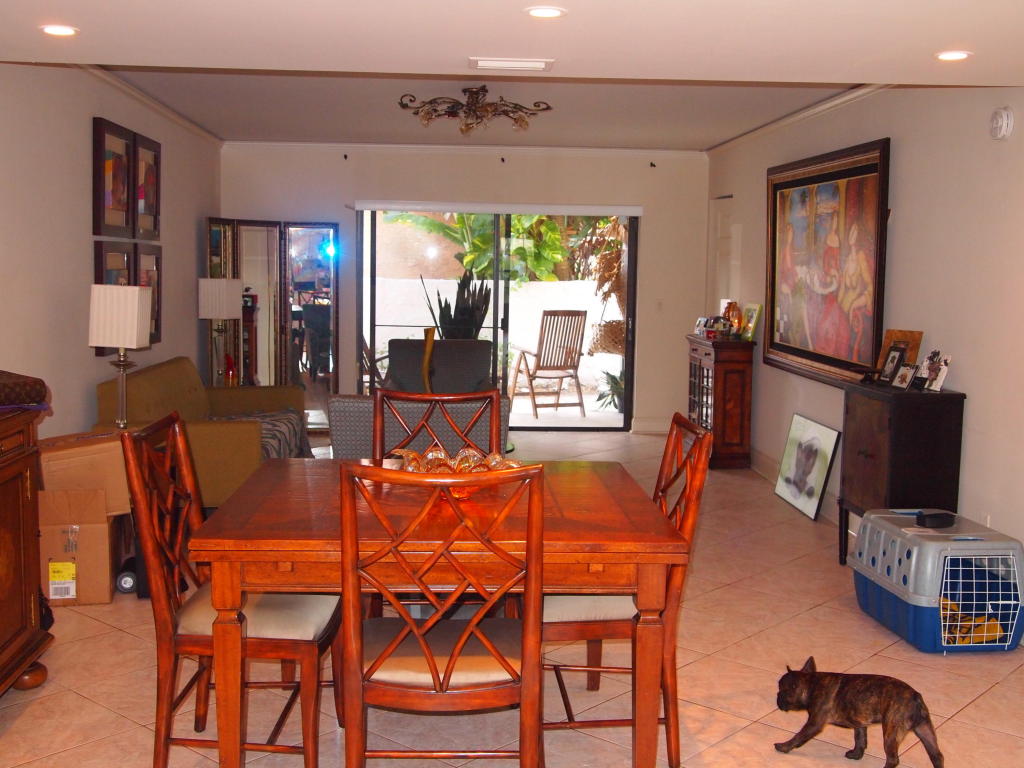 412 S Palmway, Lake Worth, FL 33460