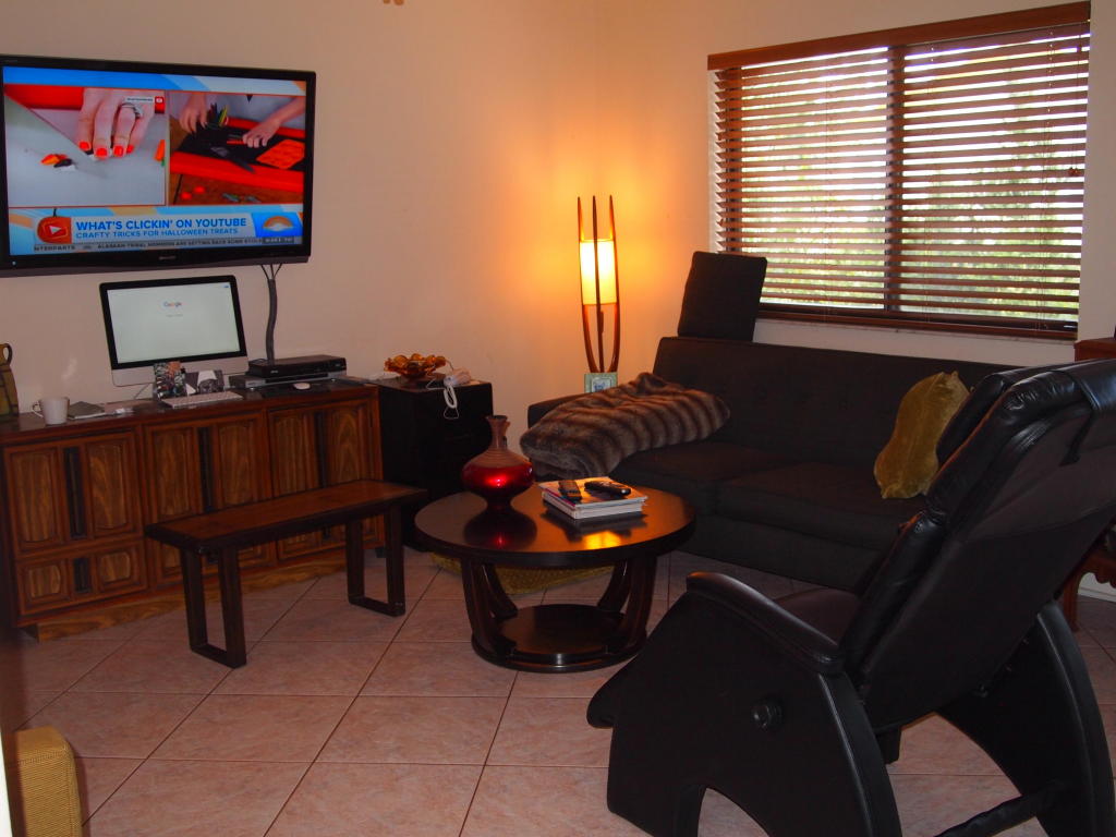 412 S Palmway, Lake Worth, FL 33460