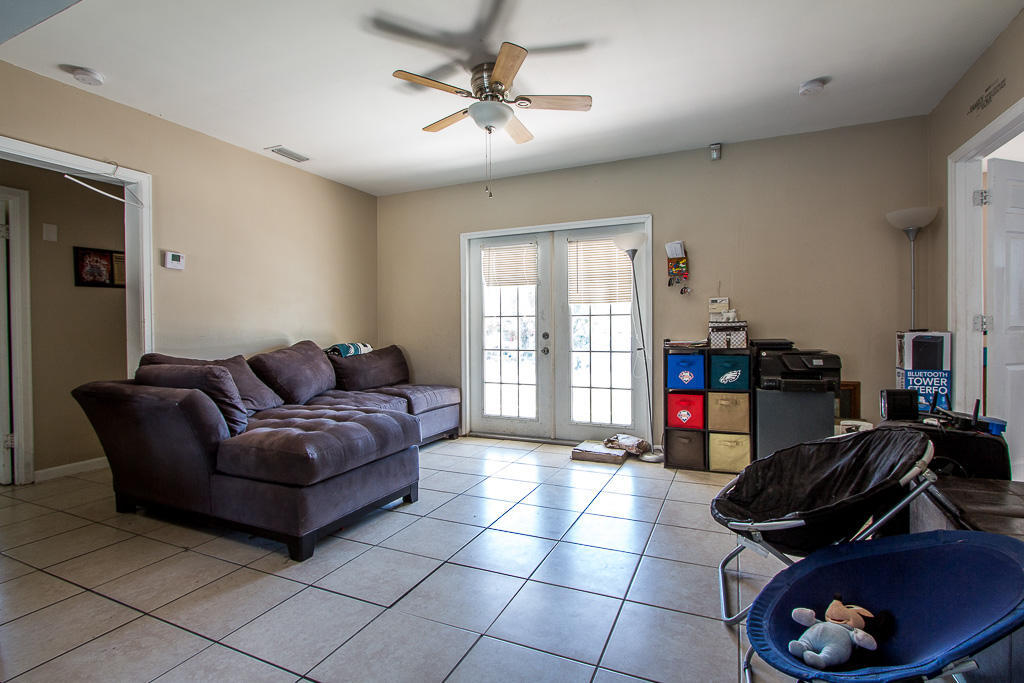 717 N E Street, Lake Worth, FL 33460