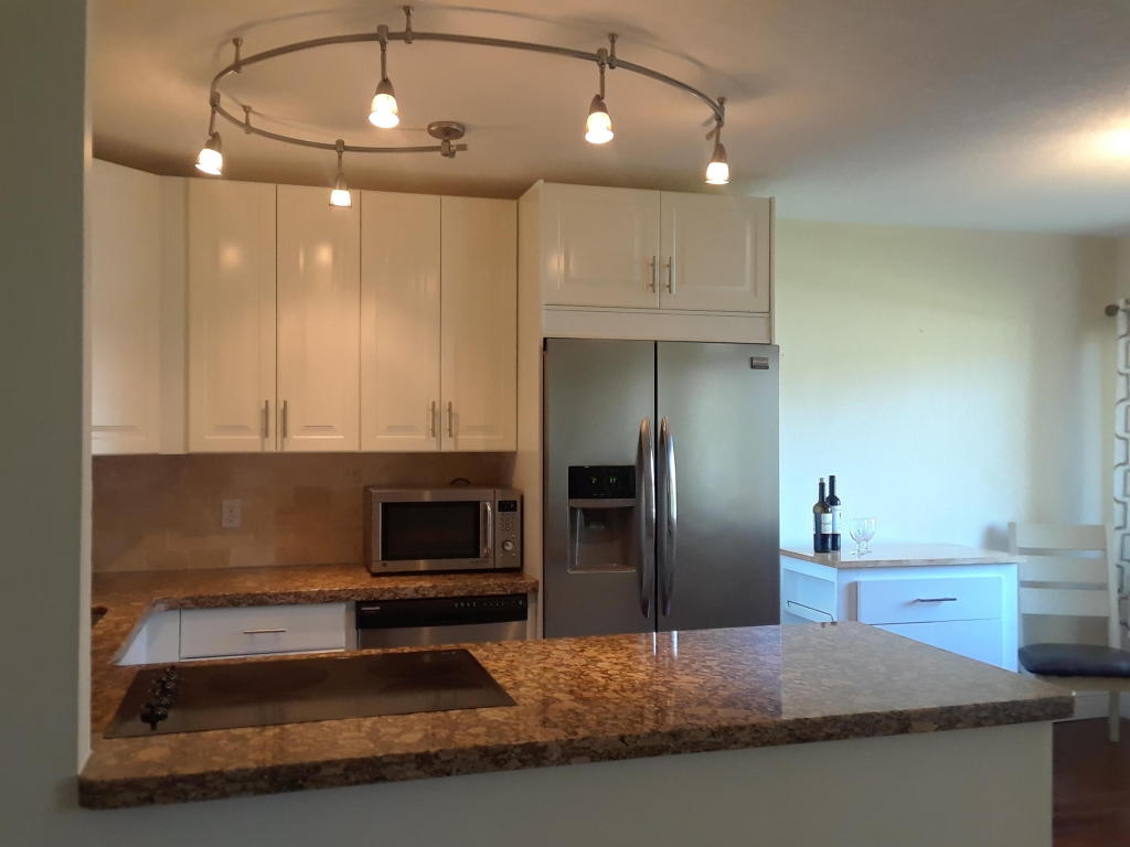 2960 Lake Osborne Drive, Lake Worth, FL 33461