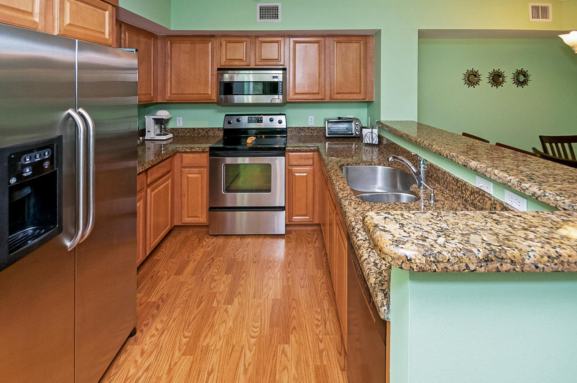 160 Yacht Club Way, Hypoluxo, FL 33462