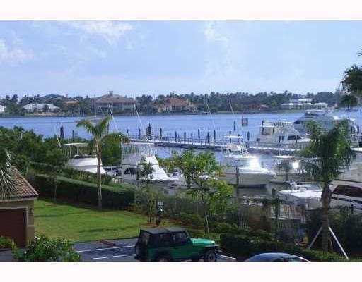 1000 Scotia Drive, Hypoluxo, FL 33462