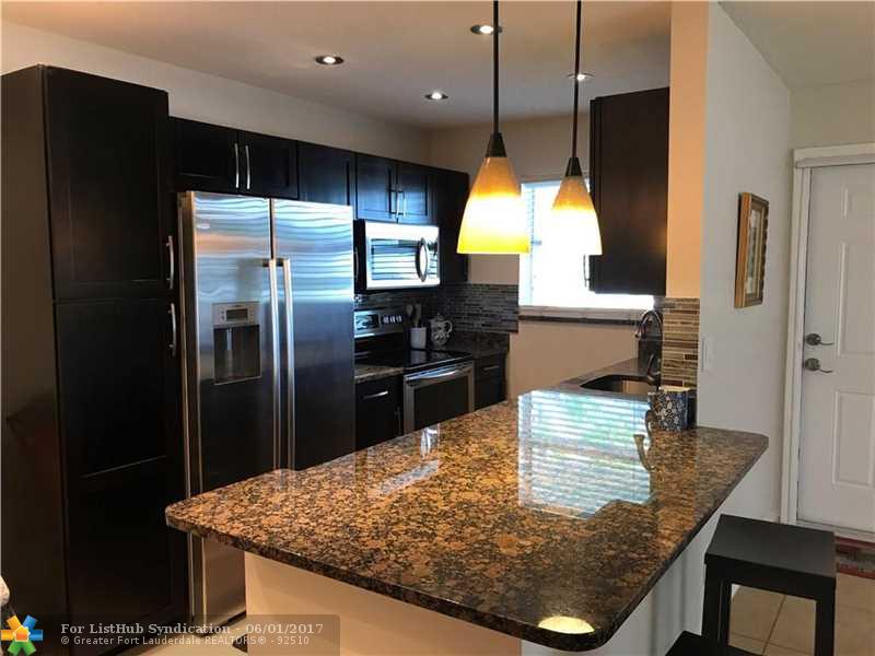 7351 E Oakridge Cir A, Lantana, FL 33462