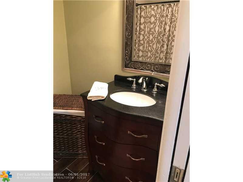 7351 E Oakridge Cir A, Lantana, FL 33462