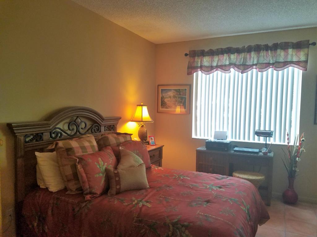 1000 Scotia Drive, Hypoluxo, FL 33462